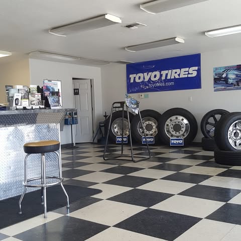 American Custom Tires Logo